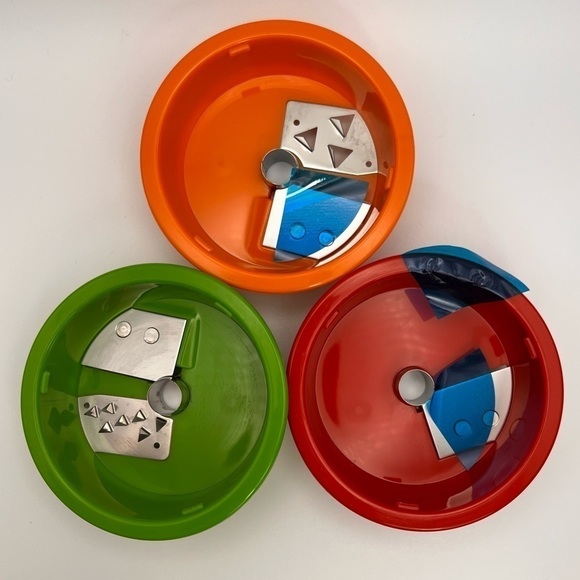 Oxo Good Grips 3-Blade Hand-Held Spiralizer, Green, Red, & Orange - Picture 3 of 7